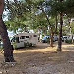 Кемпинг Camp Adriatic Pitches -primosten *