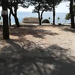 Camp Adriatic Pitches -primosten Кемпинг Примоштен