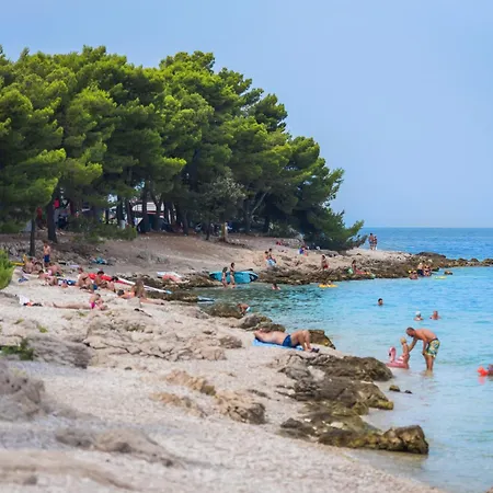 Camp Adriatic Pitches -primosten Parque de Campismo *