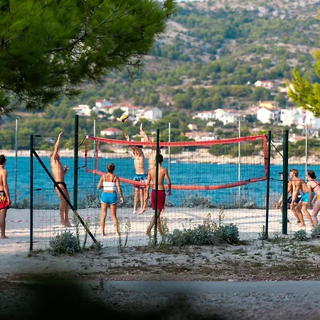 Camp Adriatic Pitches -primosten Parque de Campismo