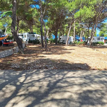 Camp Adriatic Pitches -primosten * Primošten