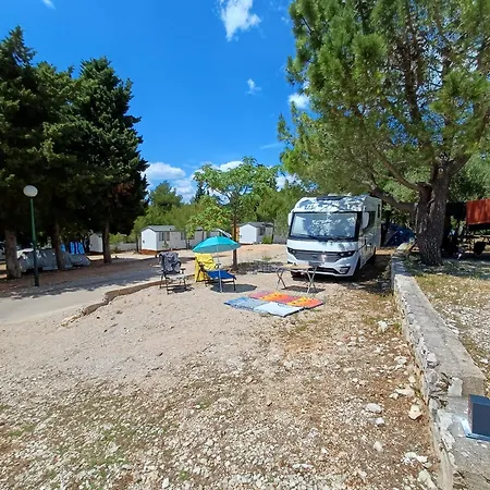 Camp Adriatic Pitches -primosten *