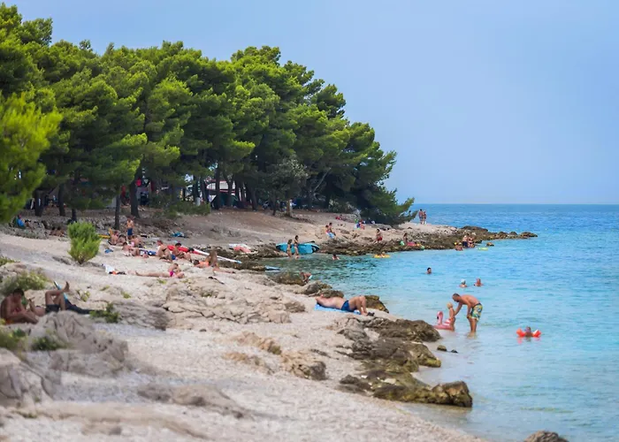 Camp Adriatic Pitches -primosten 营地 *