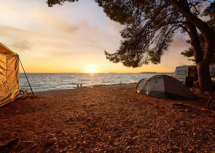 Camp Adriatic Pitches -primosten Kemping *